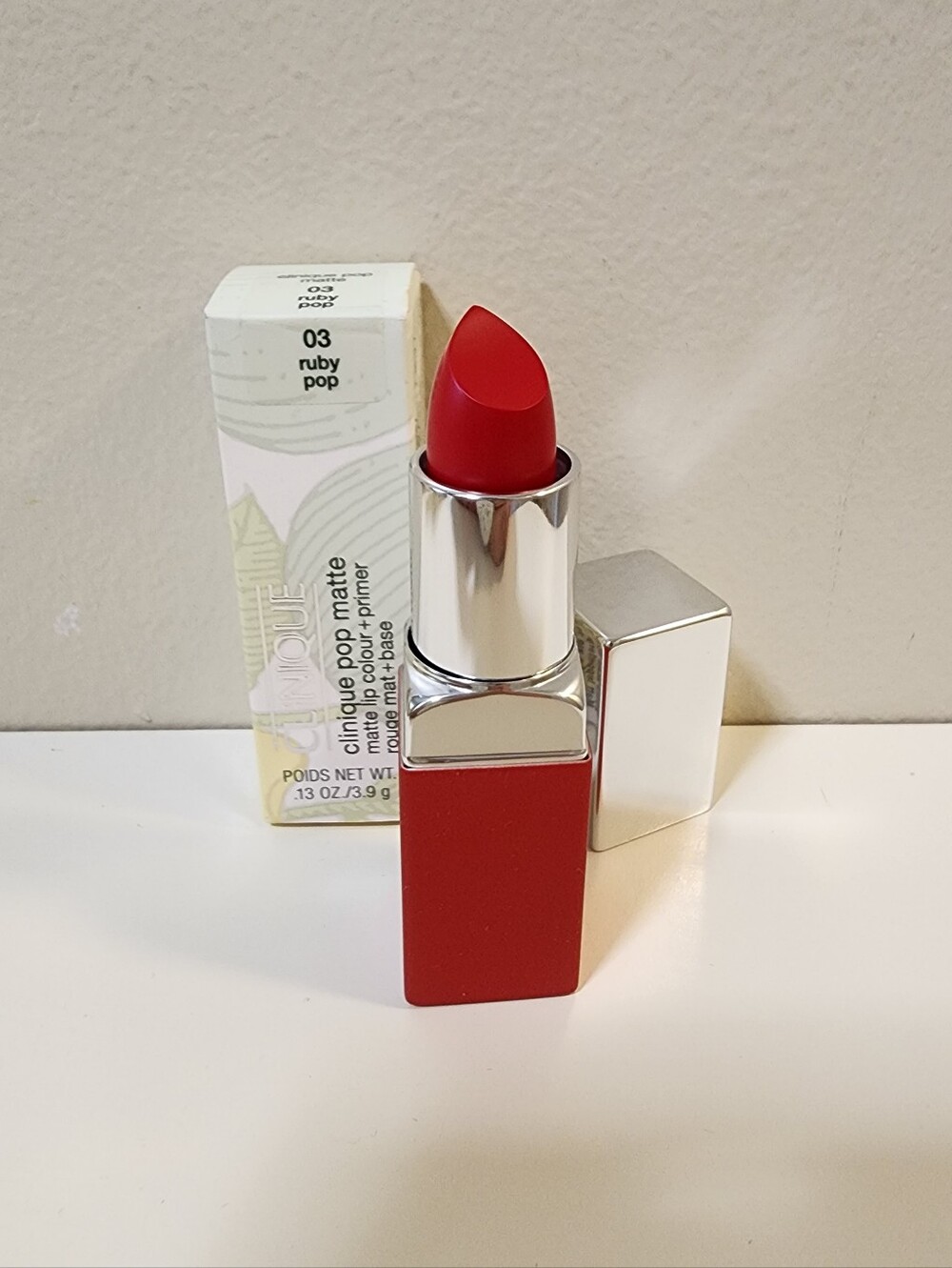 Clinique Pop Matte Lip Colour + Primer. Ruby Pop Red